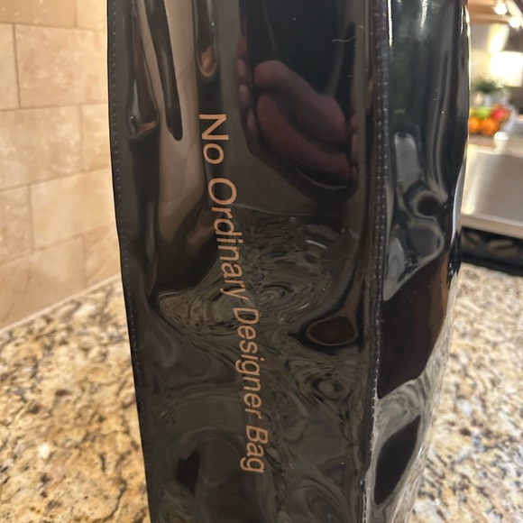 Ted Baker Black Patent Tote With Bow - Picture 5 of 11